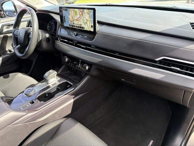 Used 2025 Mitsubishi Outlander ES FWD image 11