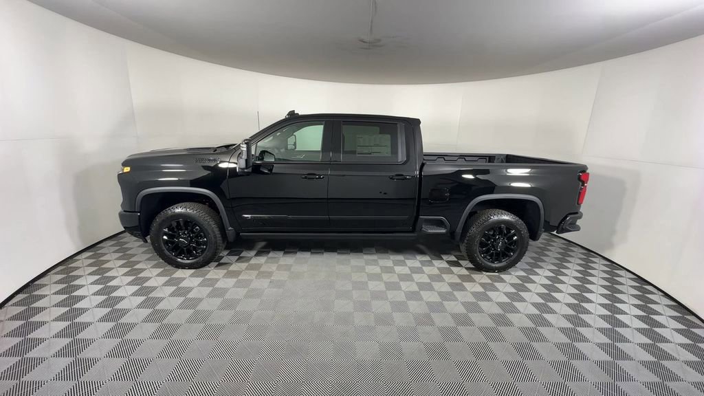 New 2026 Chevrolet Silverado 2500 High Country w/ Midnight Edition image 5
