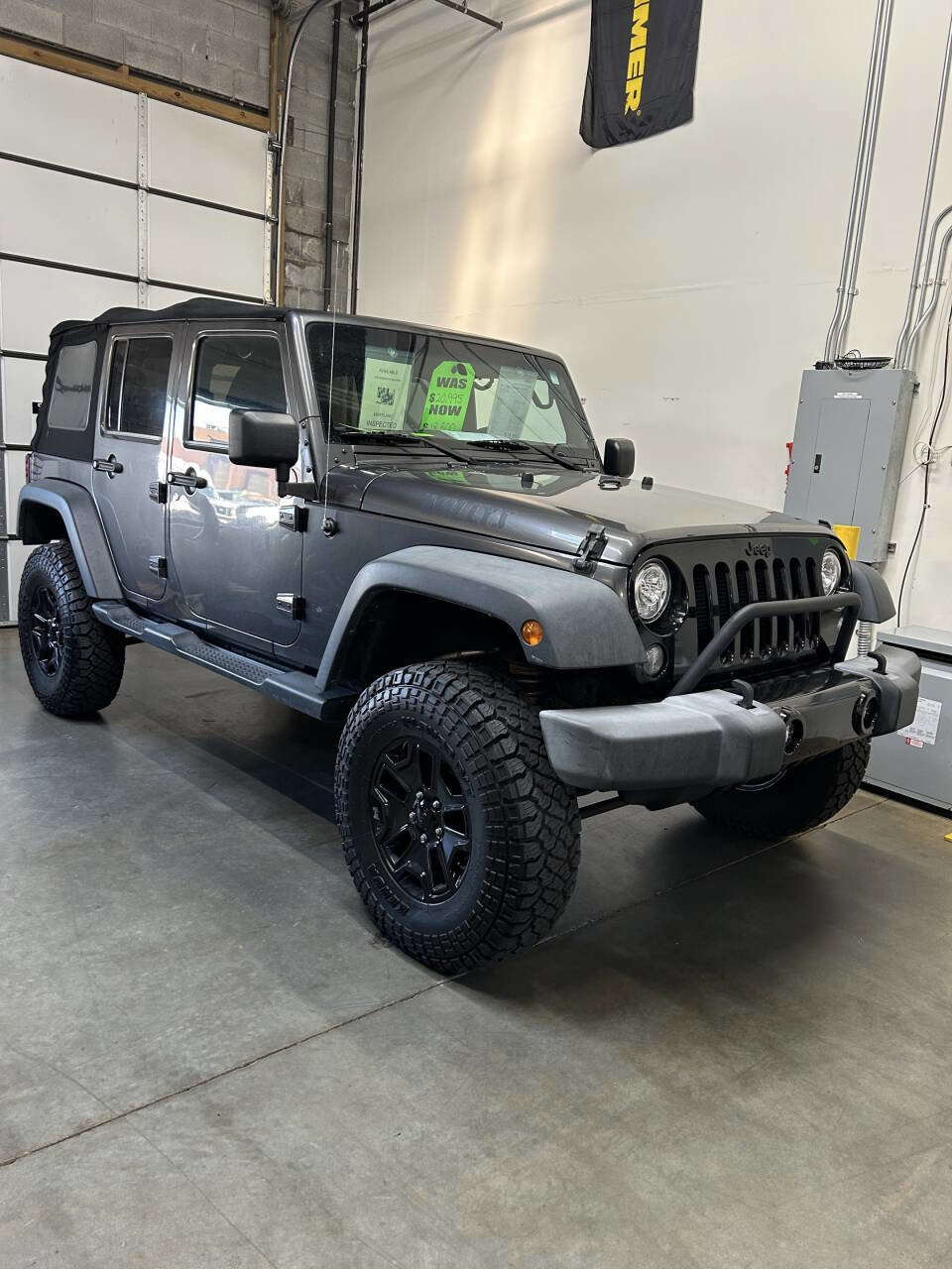 Used 2017 Jeep Wrangler Unlimited Sport image 1