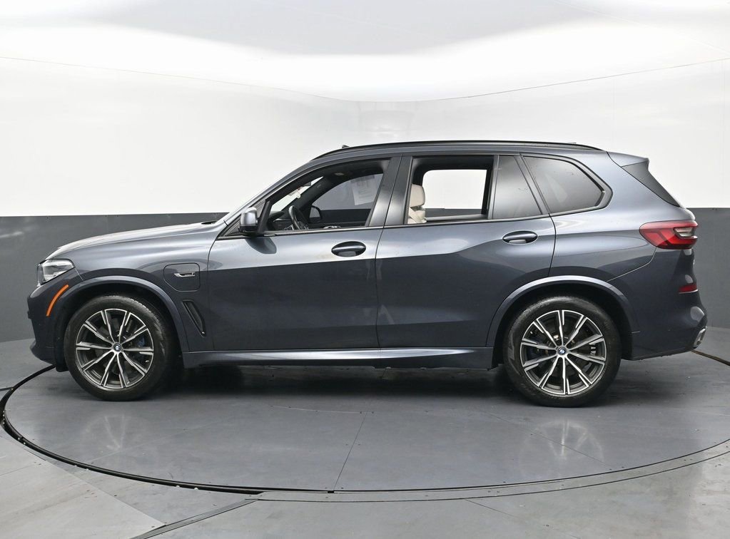 Used 2022 BMW X5 xDrive45e w/ M Sport Package AWD/4WD image 8