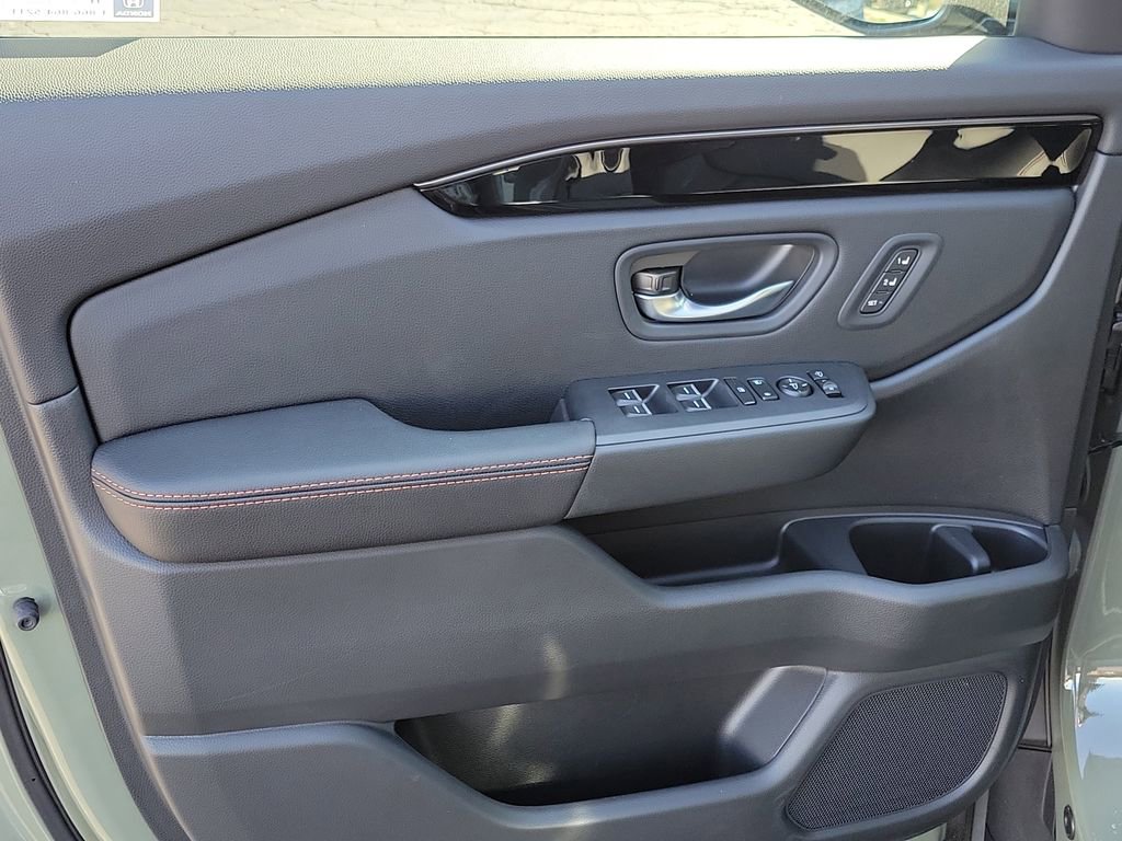 New 2026 Honda Pilot TrailSport image 12