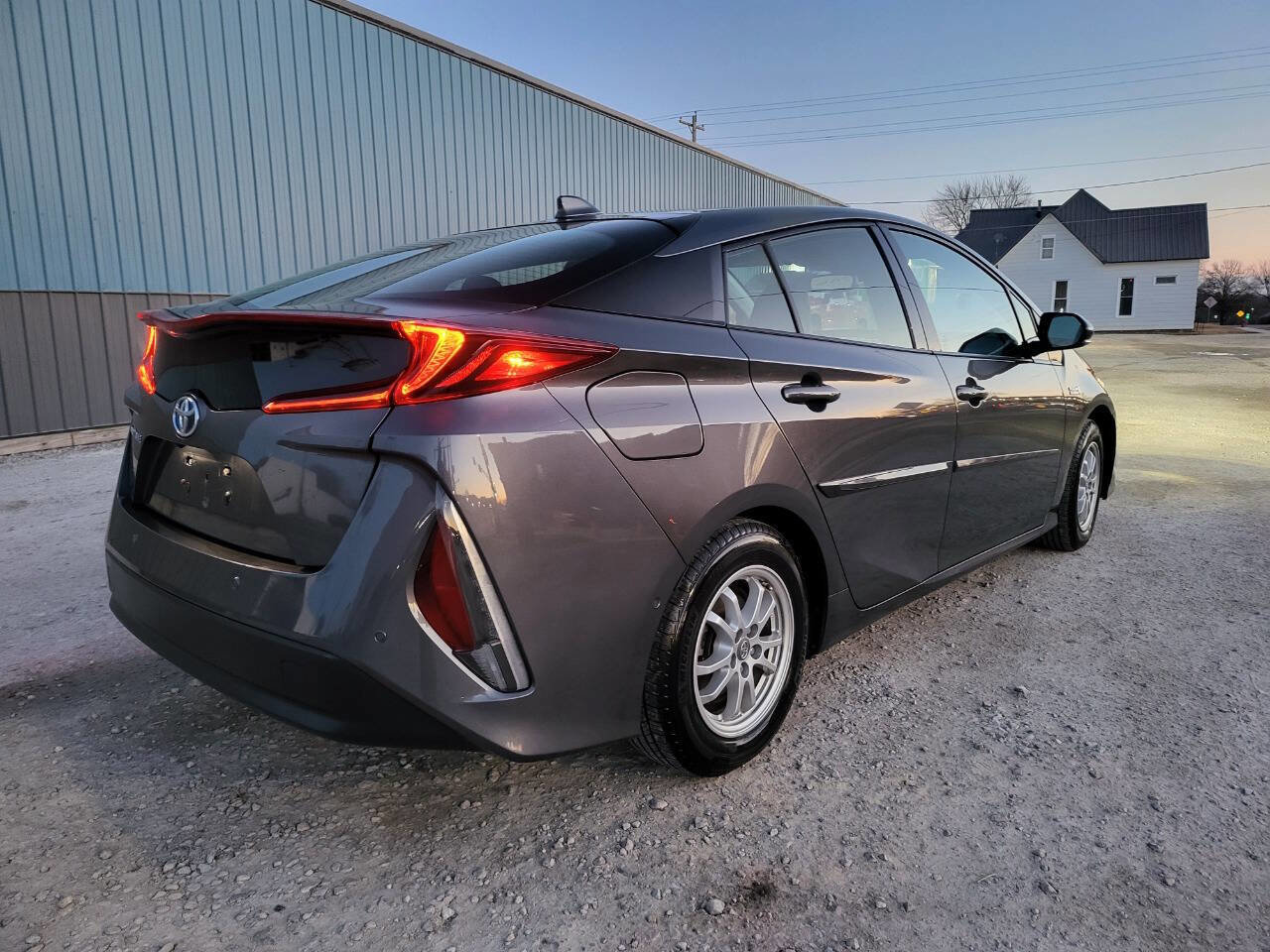 Used 2018 Toyota Prius Prime Advanced image 6