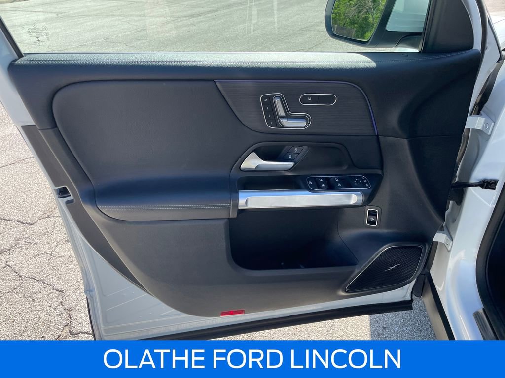 Used 2021 Mercedes-Benz GLB 250 4MATIC w/ Premium Package image 12