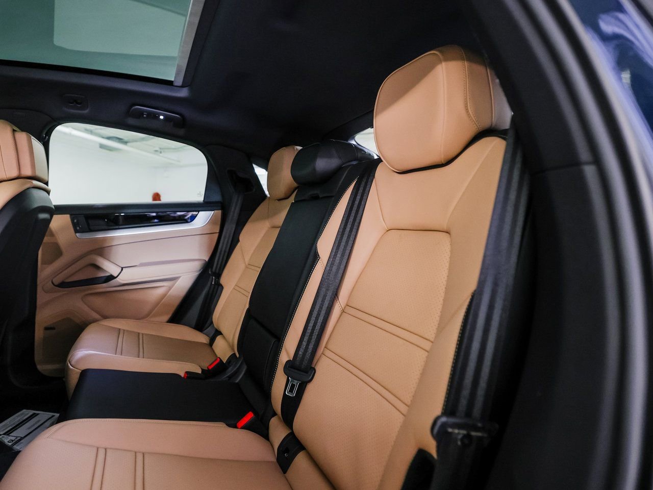 New 2026 Porsche Cayenne Coupe AWD/4WD image 24