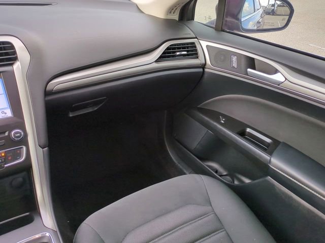 Certified 2017 Ford Fusion SE image 16