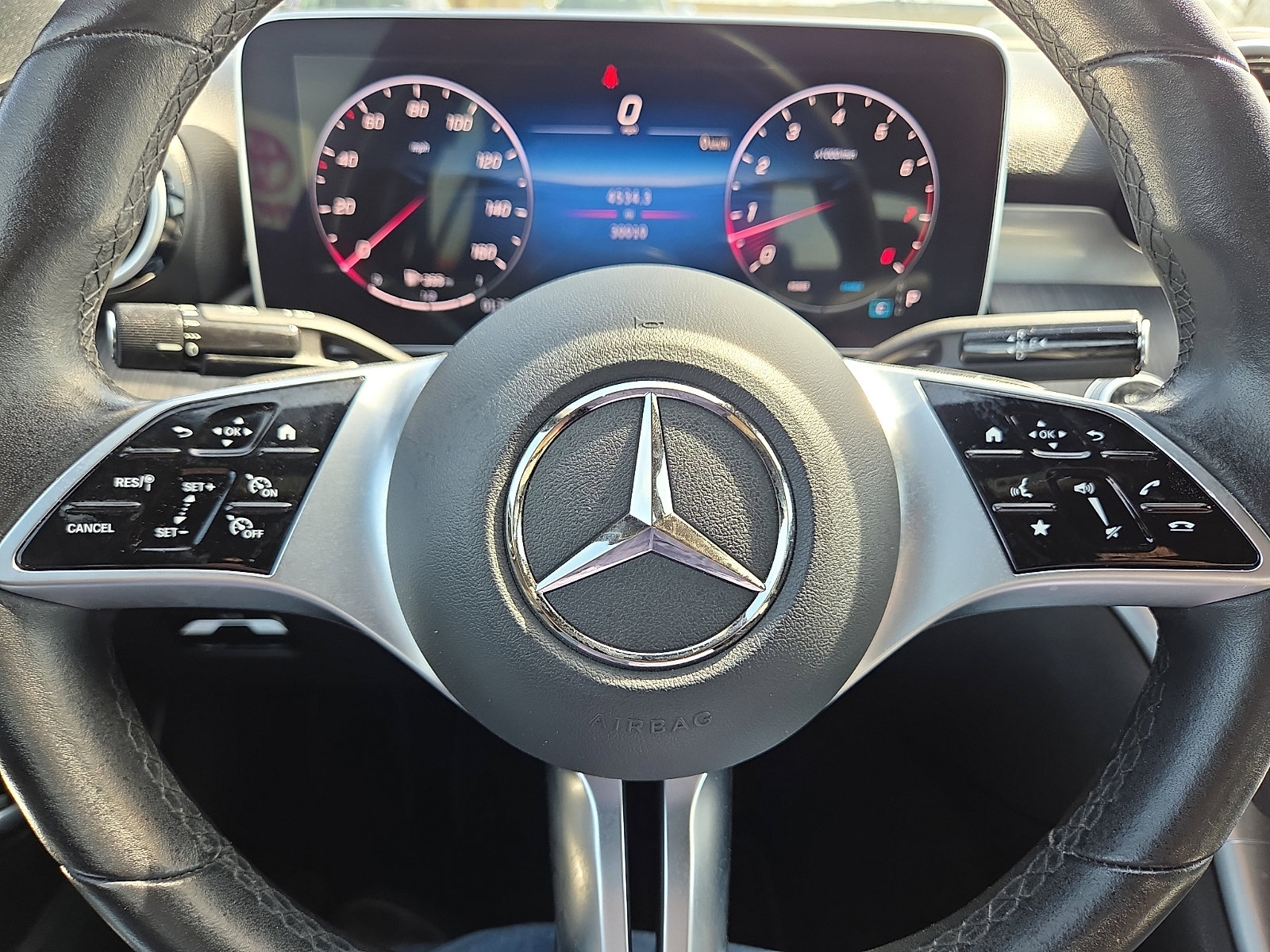 Used 2025 Mercedes-Benz C 300 Sedan image 24