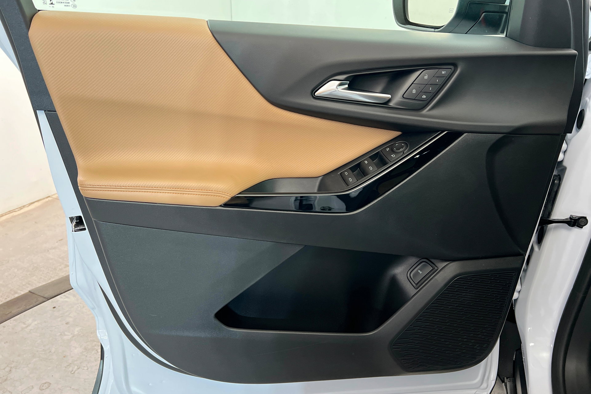 New 2026 Chevrolet Equinox ACTIV w/ Convenience Package III image 15