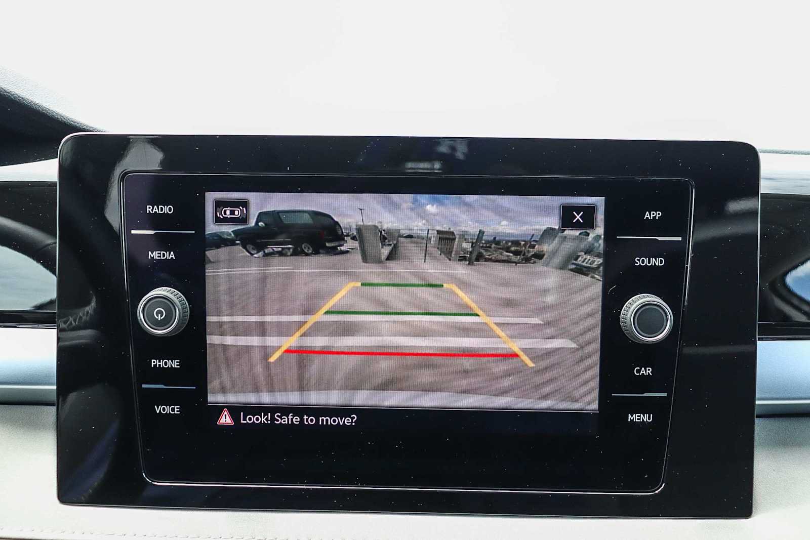 New 2025 Volkswagen Taos SE w/ Black Wheel Package FWD image 26