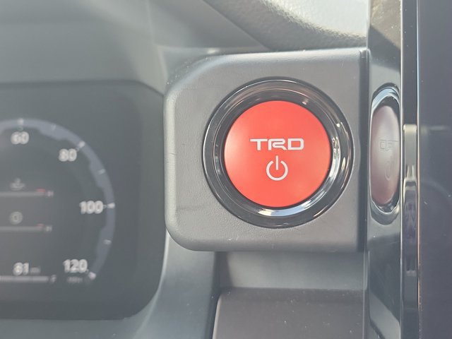 Used 2025 Toyota Tacoma Limited AWD/4WD image 28
