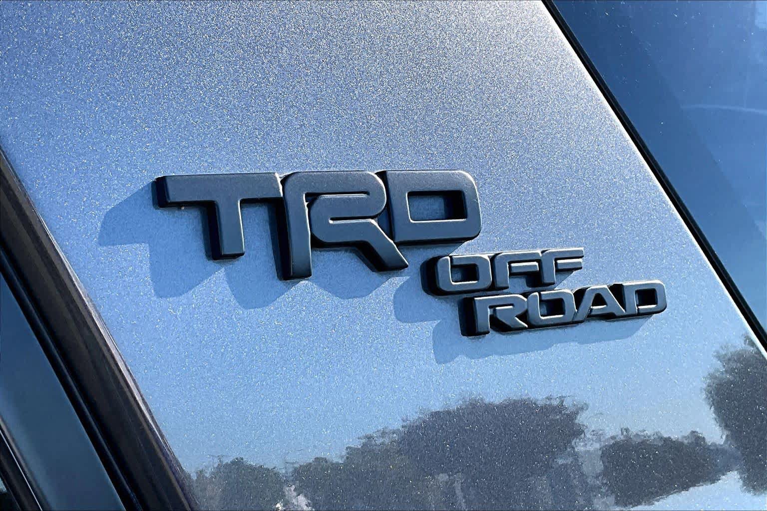 Certified 2018 Toyota 4Runner TRD Off-Road w/ Convenience Package AWD/4WD image 9