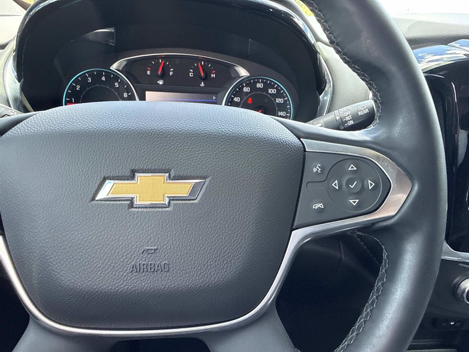 Used 2023 Chevrolet Traverse LT image 17