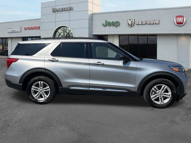 Used 2023 Ford Explorer XLT w/ Equipment Group 202A AWD/4WD image 8
