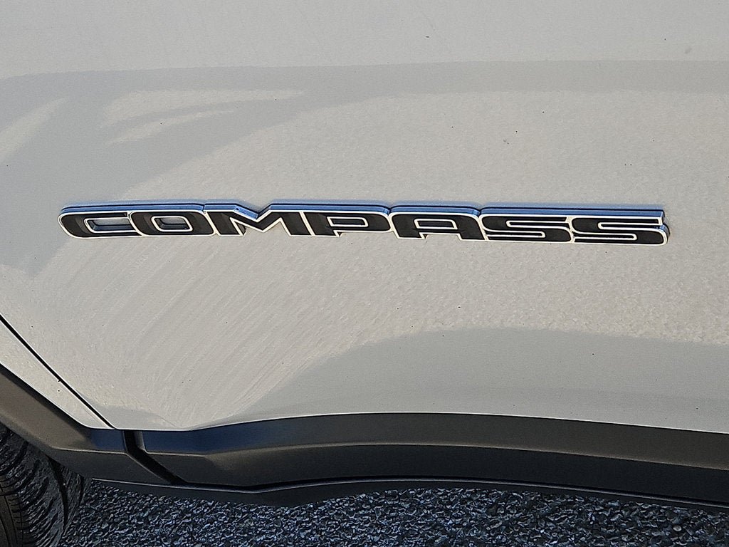 Used 2025 Jeep Compass Limited AWD/4WD image 14