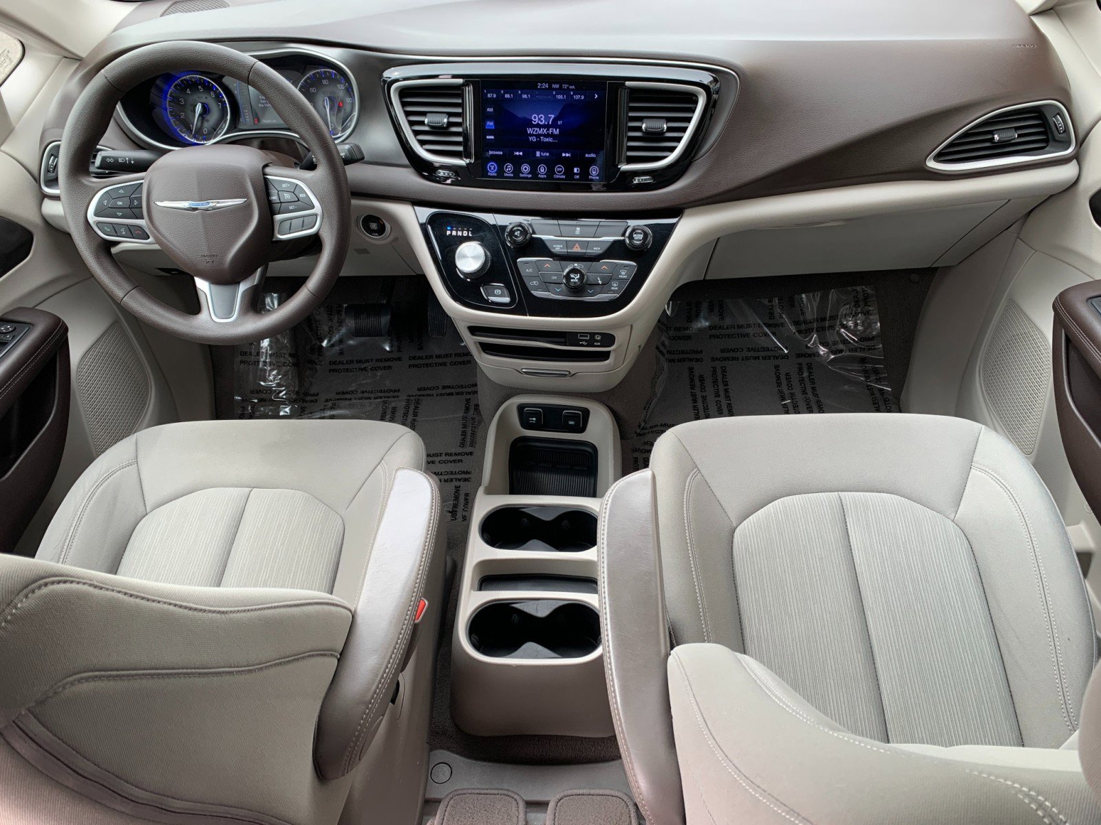 Used 2017 Chrysler Pacifica Touring FWD image 23