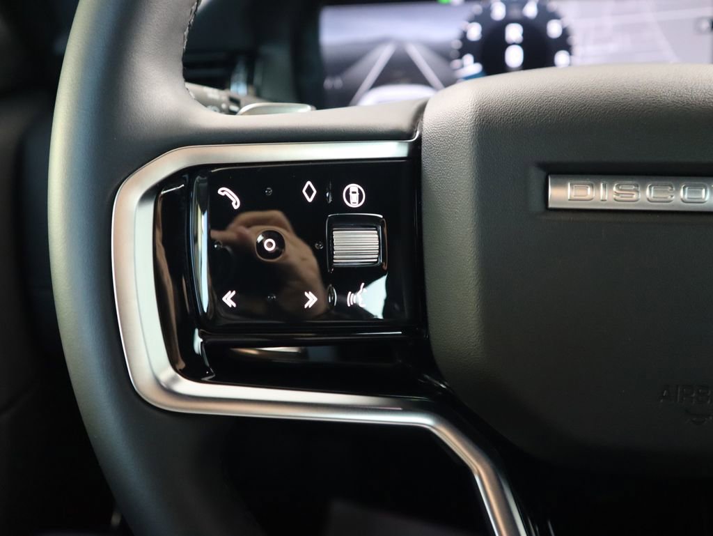 Used 2025 Land Rover Discovery Sport Dynamic SE image 11