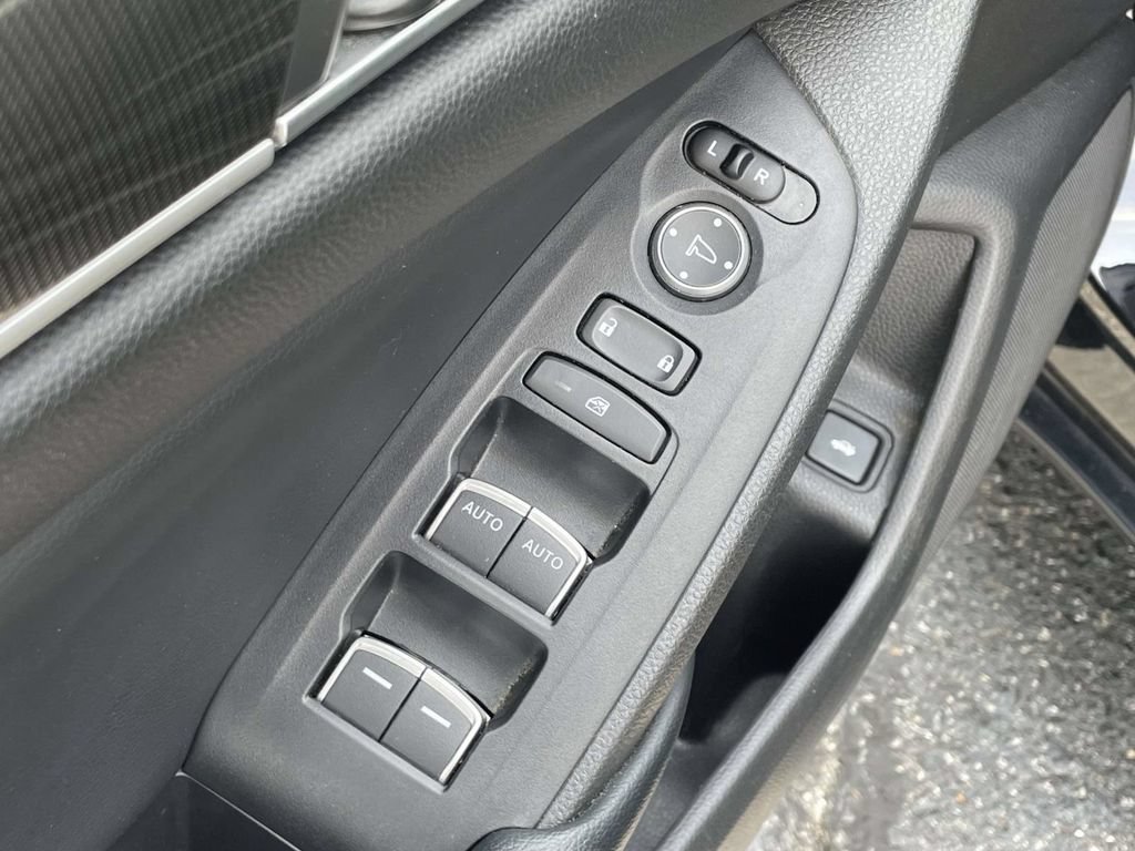 Used 2018 Honda Accord Sport image 26
