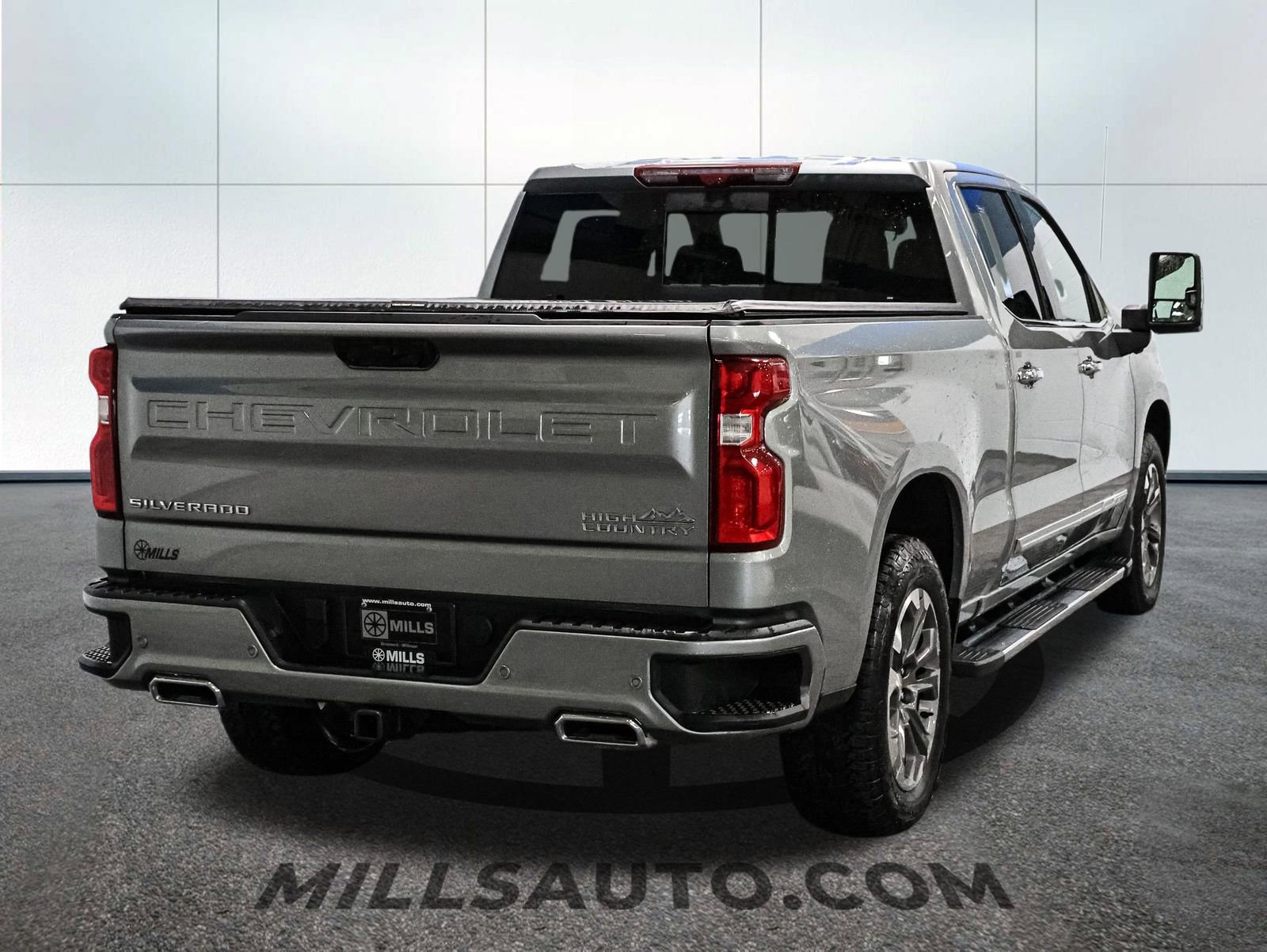 Certified 2025 Chevrolet Silverado 1500 High Country w/ Technology Package image 7