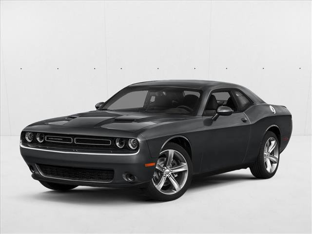Used 2016 Dodge Challenger SXT RWD image 1