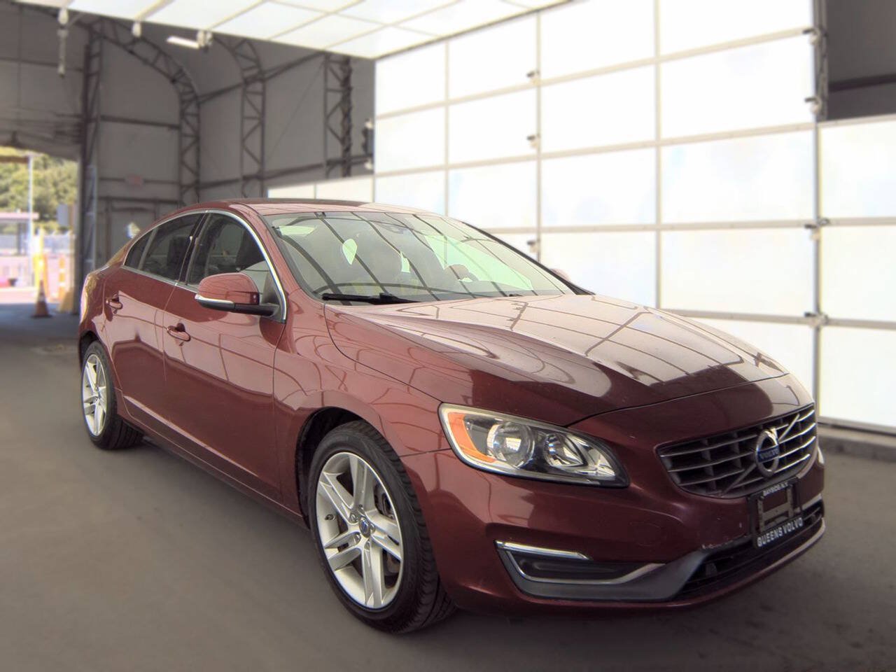 Used 2014 Volvo S60 T5 w/ Climate Package FWD image 3