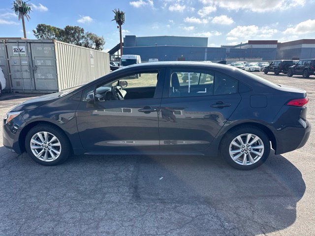 Used 2024 Toyota Corolla LE w/ LE Convenience Package FWD image 8