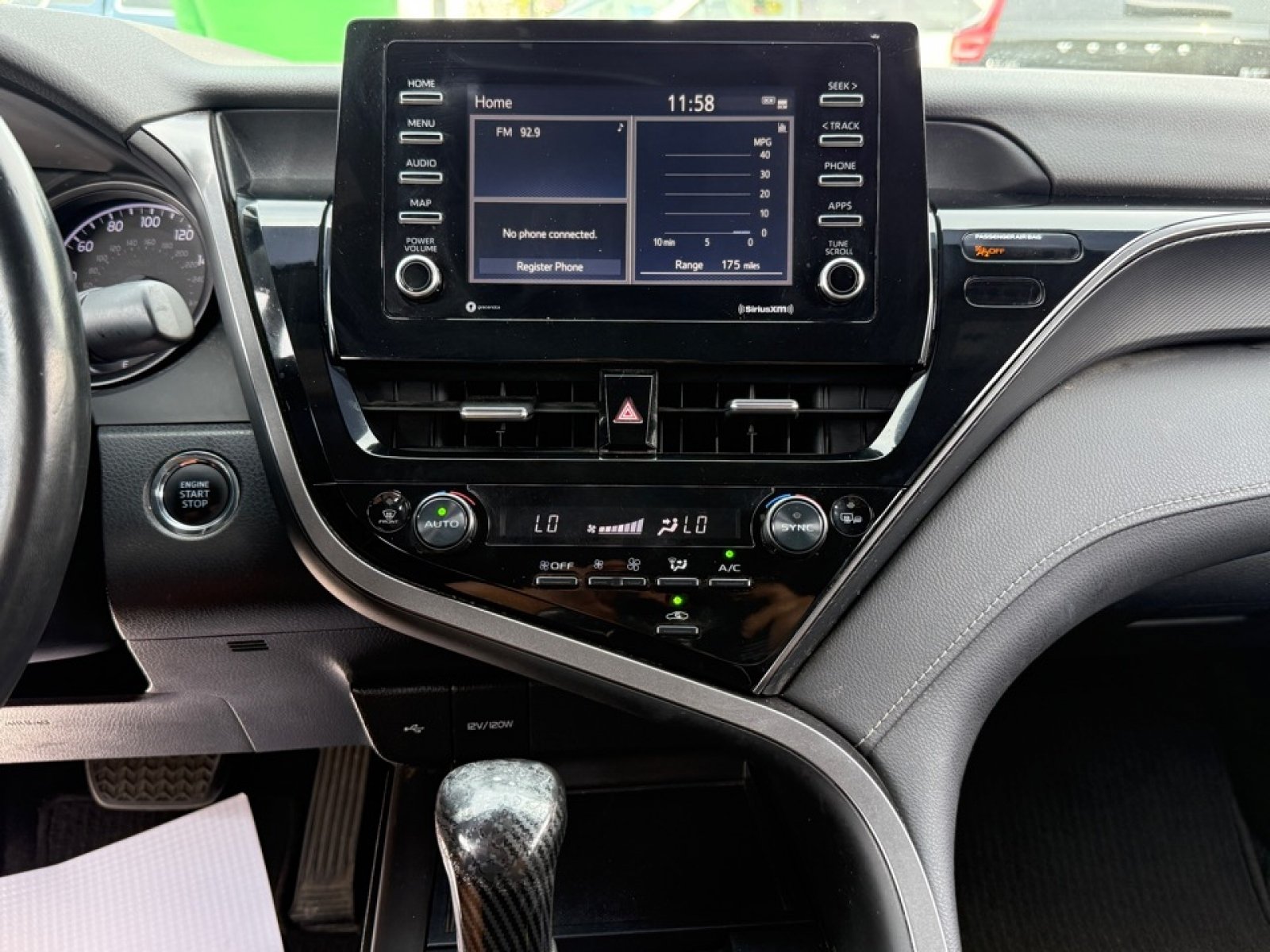 Used 2022 Toyota Camry SE w/ Convenience Package FWD image 12