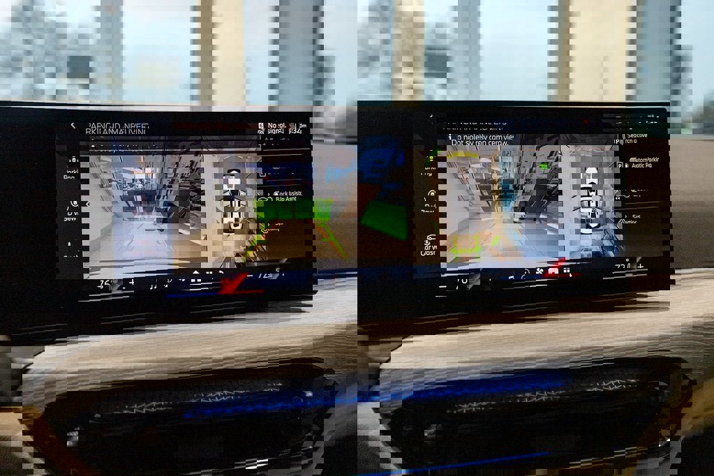 New 2026 BMW 330i xDrive Sedan w/ Convenience Package image 31