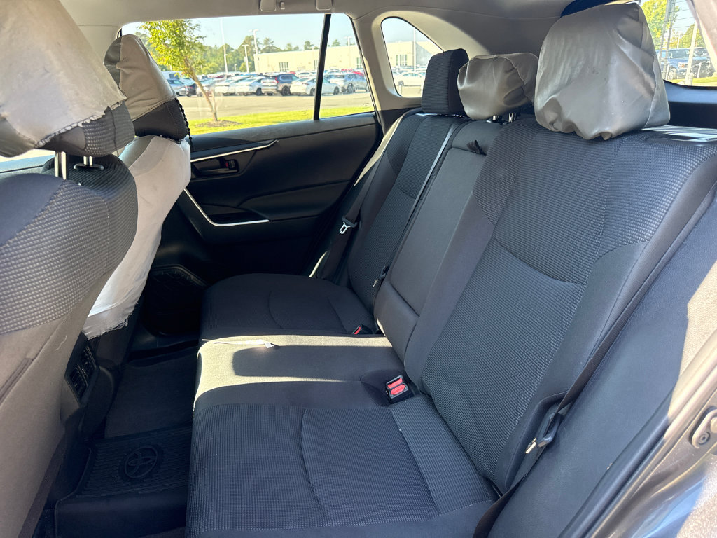 Used 2024 Toyota RAV4 LE FWD image 32