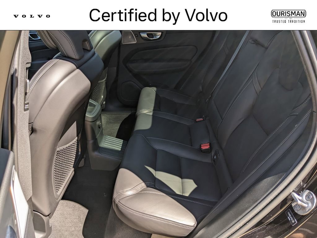 Certified 2024 Volvo XC60 T8 Ultimate AWD/4WD image 23
