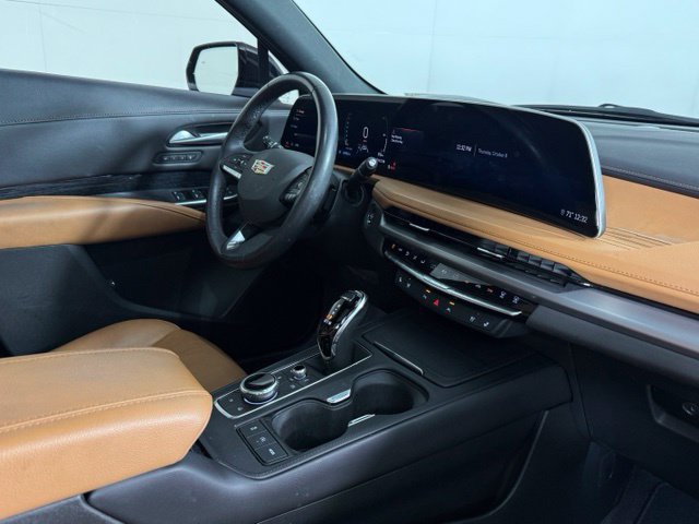 Used 2024 Cadillac XT4 Premium Luxury w/ Technology Package FWD image 20