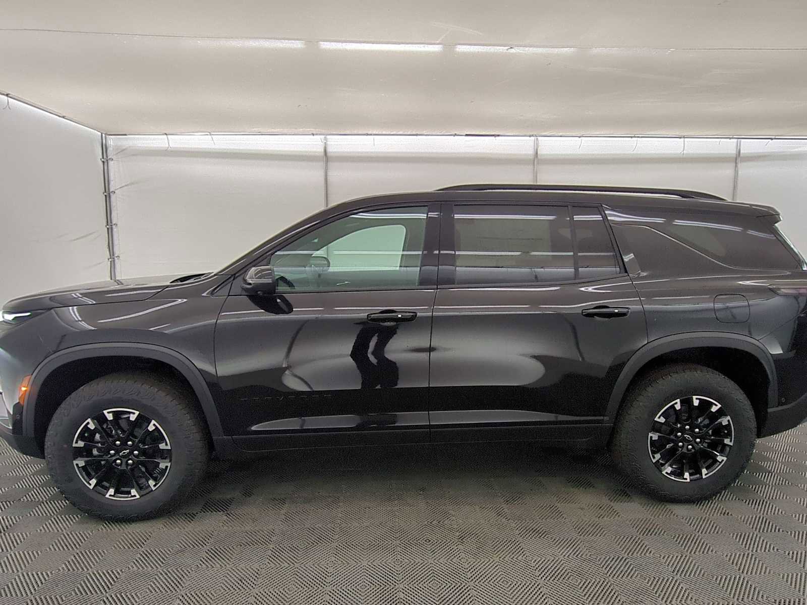 New 2026 Chevrolet Traverse Z71 w/ Enhanced Driving Package image 3