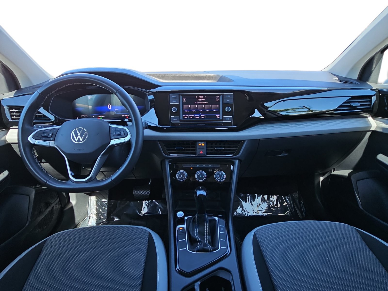 Used 2023 Volkswagen Taos S FWD image 9