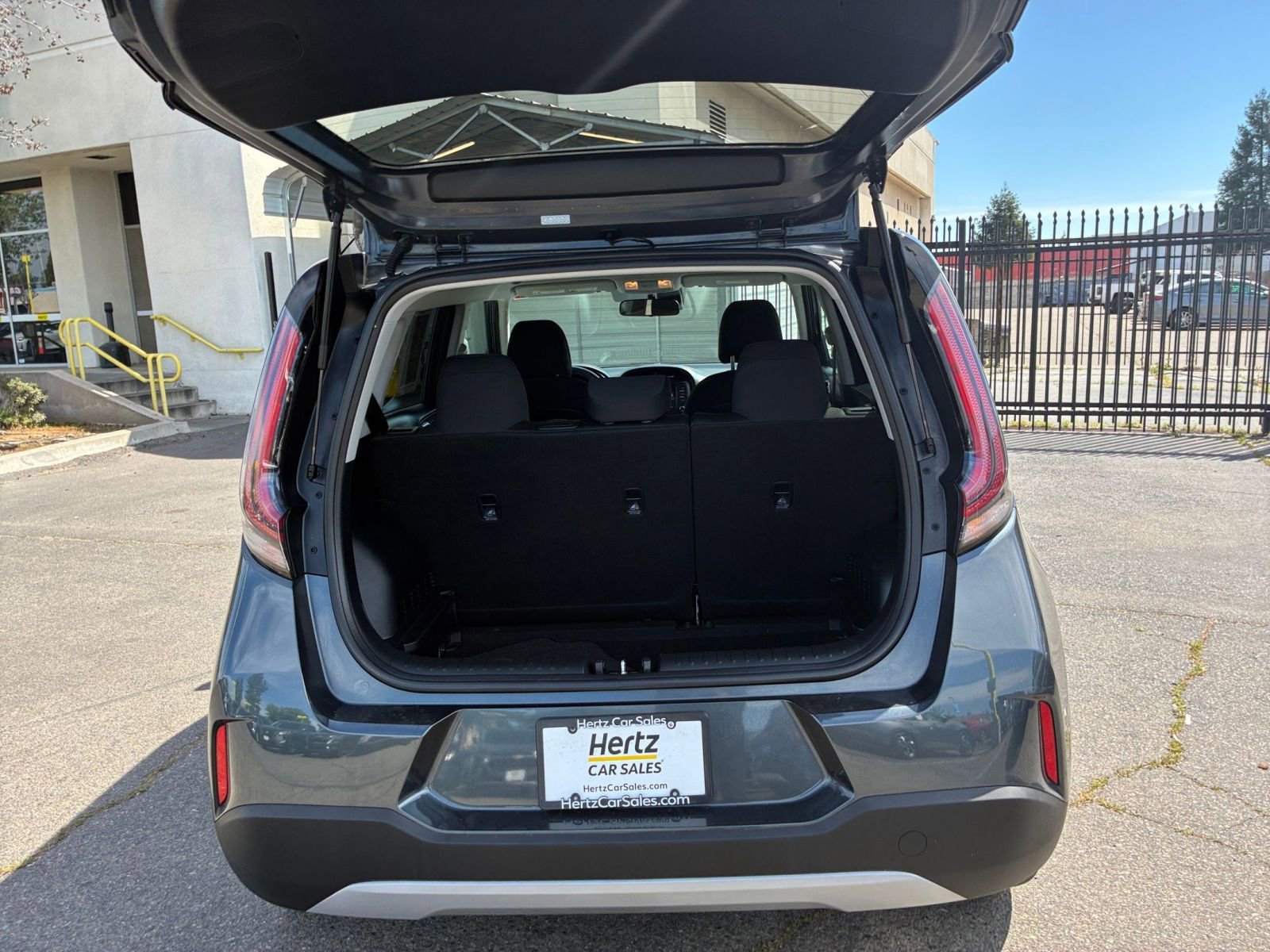 Used 2025 Kia Soul LX w/ LX Technology Package image 29