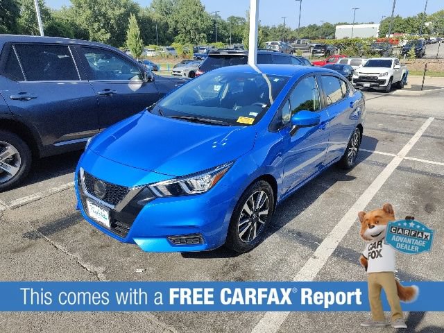 Used 2022 Nissan Versa SV FWD image 2