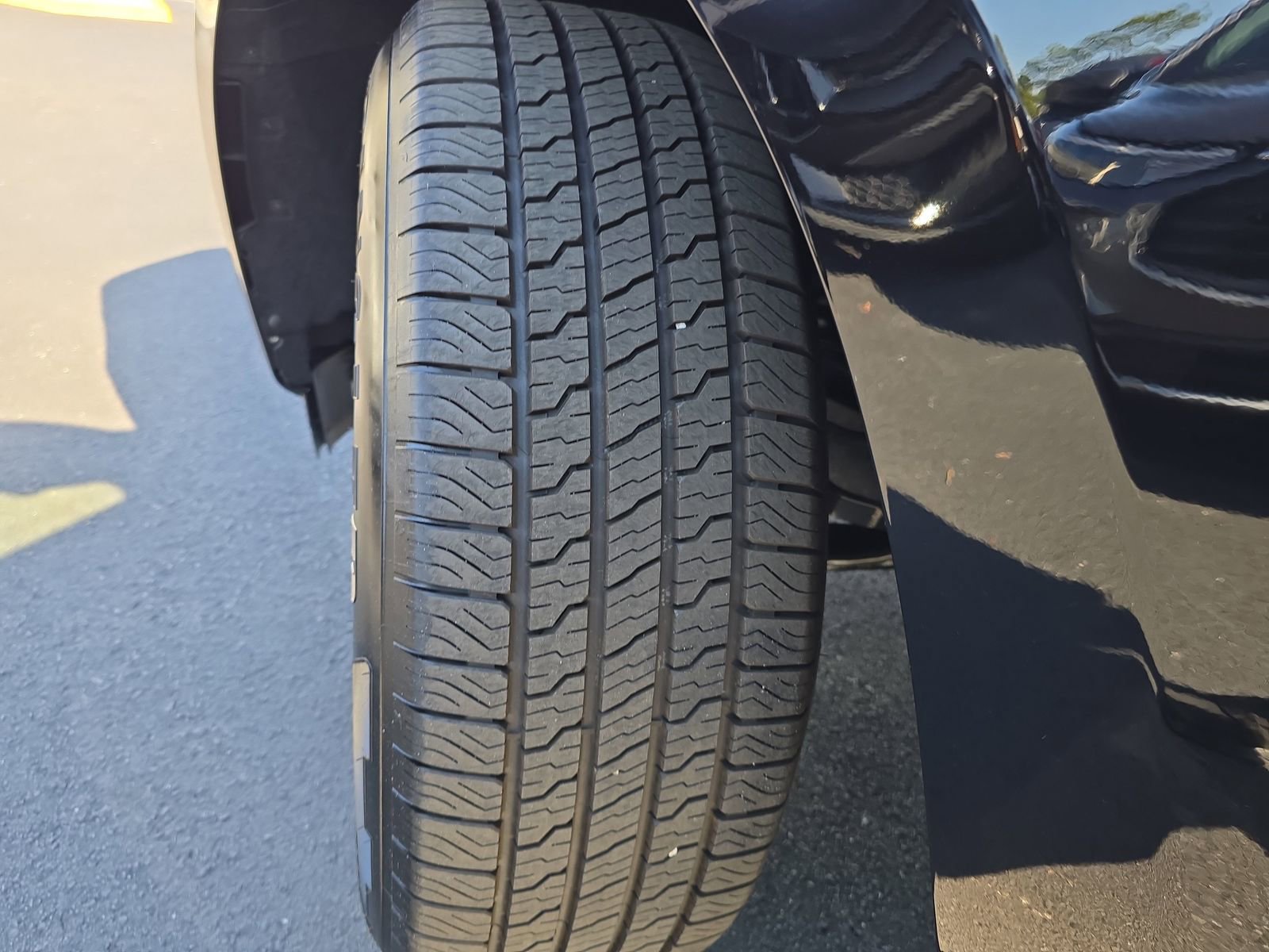 New 2025 Ford Expedition Active image 29