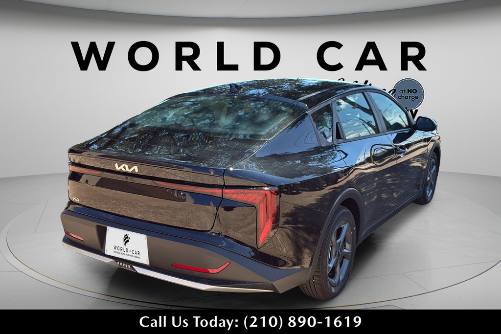 New 2026 Kia K4 FWD image 17