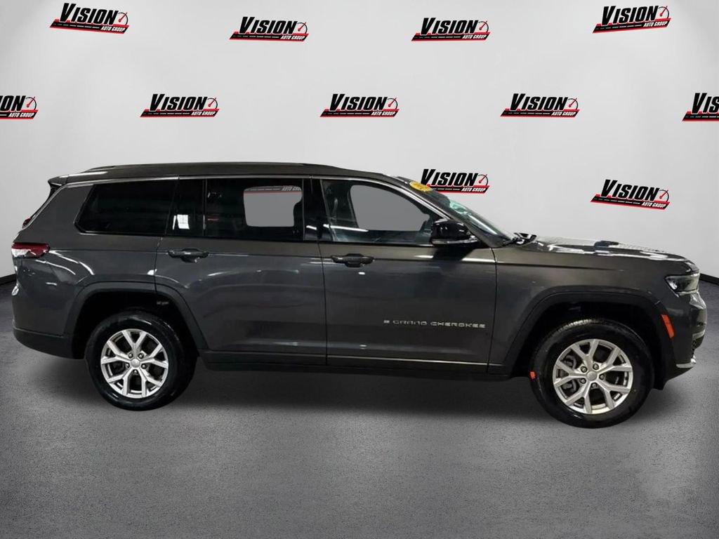 Used 2022 Jeep Grand Cherokee L Limited AWD/4WD image 4