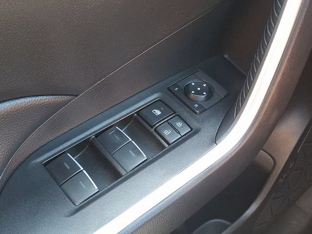 Used 2025 Toyota RAV4 XLE AWD/4WD image 26