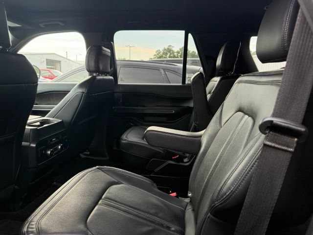 Used 2020 Ford Expedition Limited w/ Equipment Group 301A RWD image 5