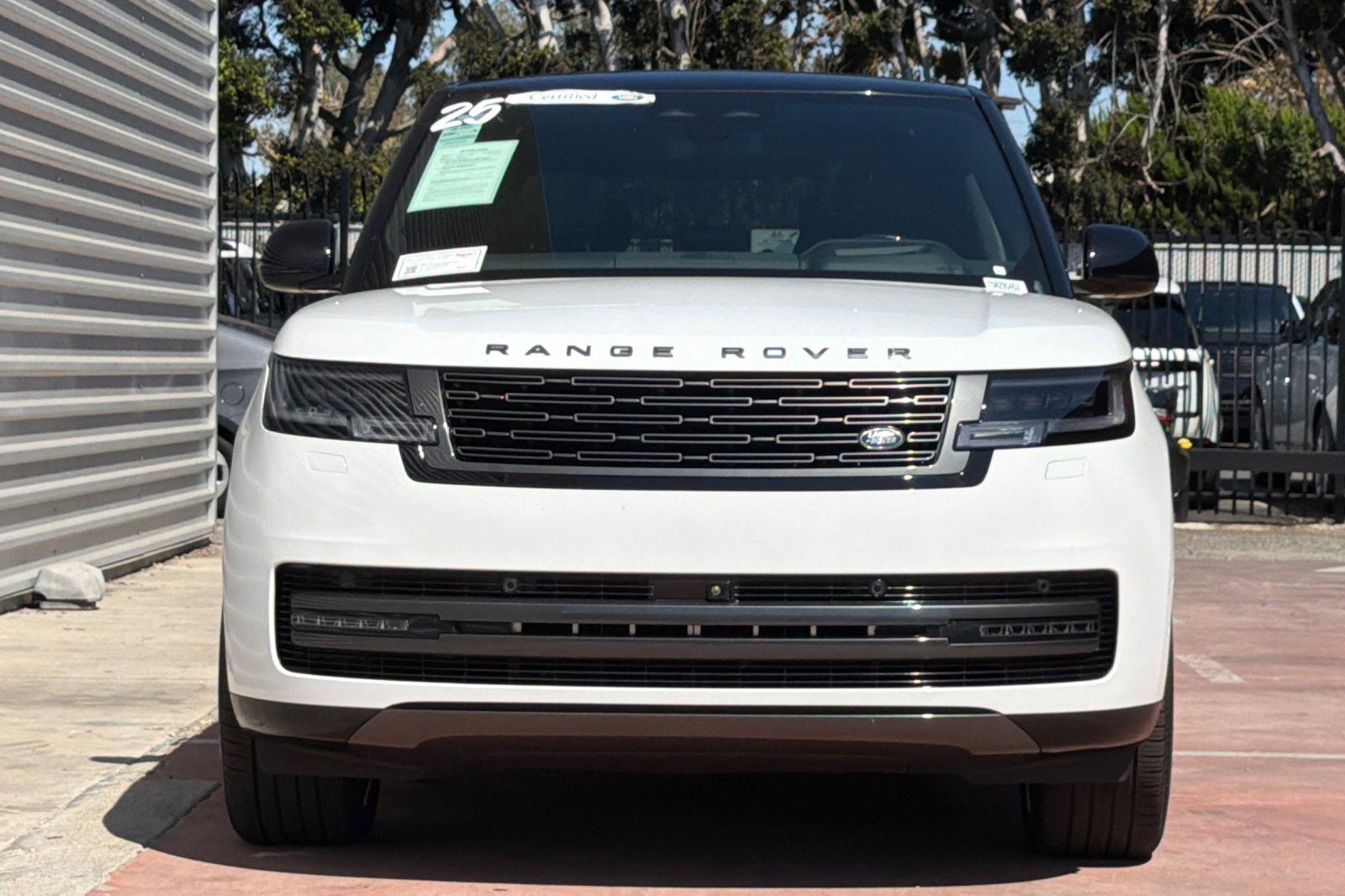 Certified 2025 Land Rover Range Rover Autobiography AWD/4WD image 6