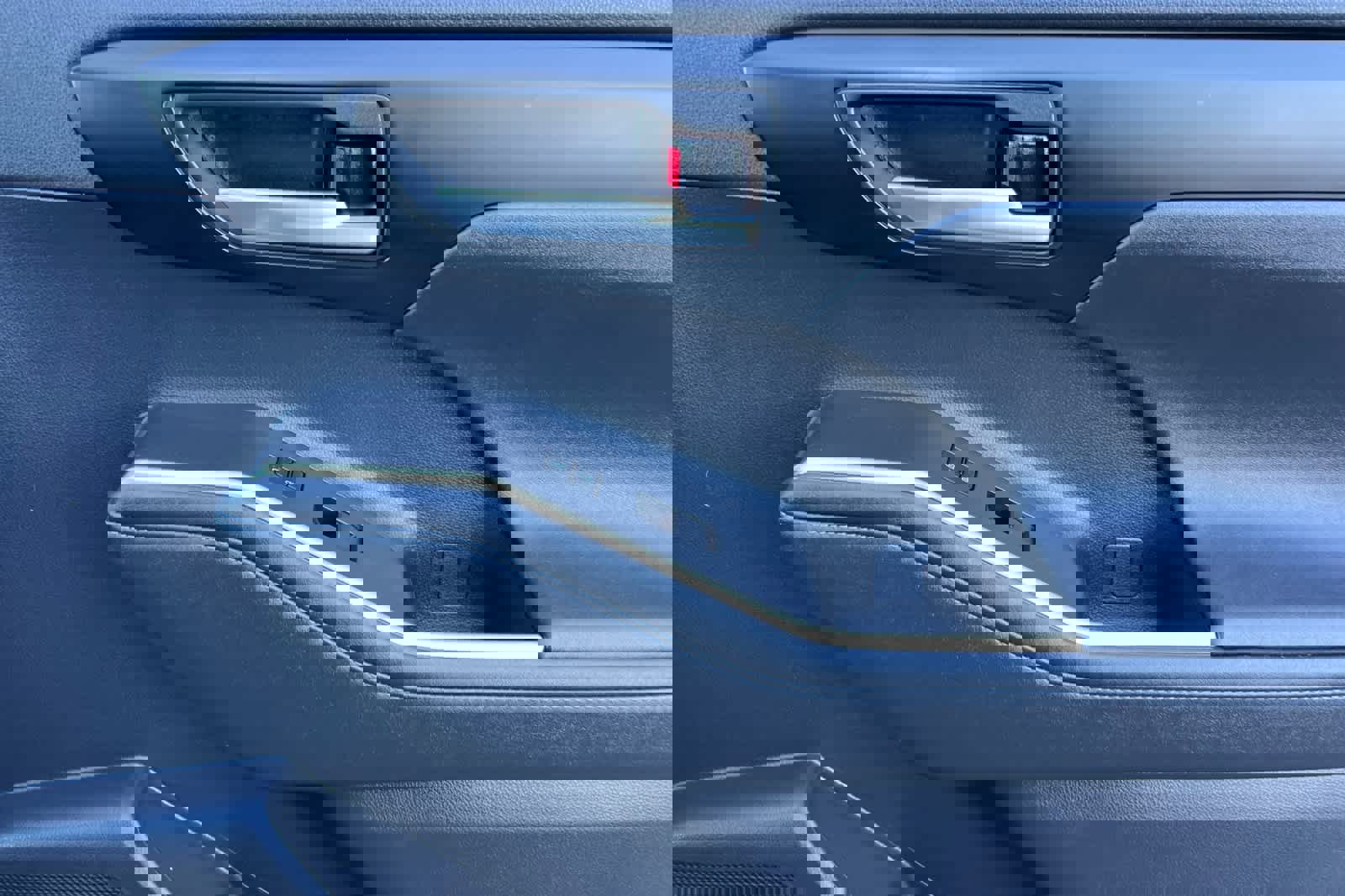 Used 2023 Toyota Highlander XLE image 20