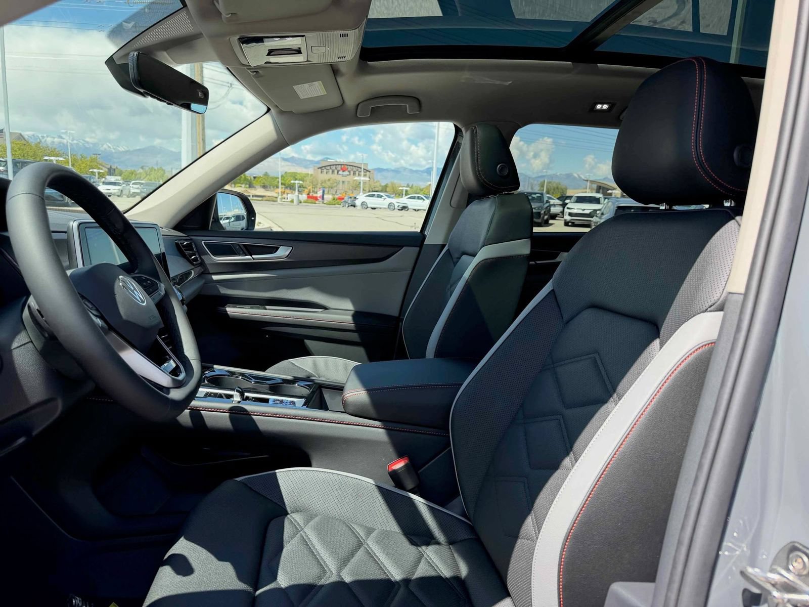 New 2026 Volkswagen Atlas Peak Edition AWD/4WD image 4