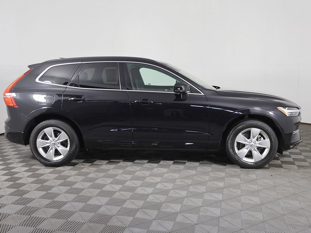 Used 2022 Volvo XC60 B5 Momentum AWD/4WD image 18