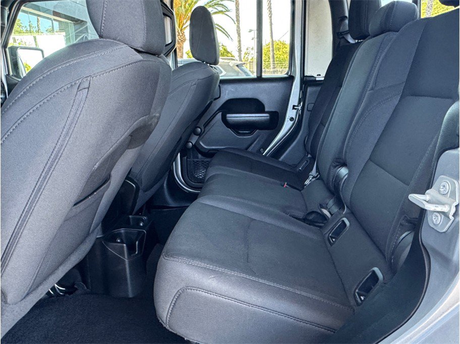 Used 2021 Jeep Gladiator Sport AWD/4WD image 21