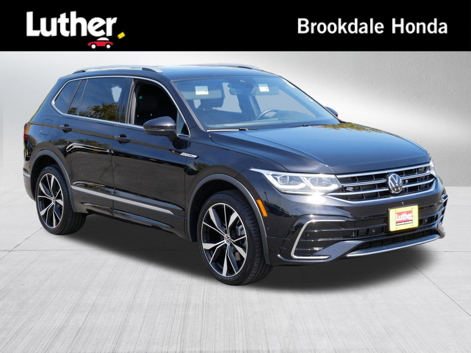 Used 2024 Volkswagen Tiguan SEL R-Line w/ MDO Package, Two-Row