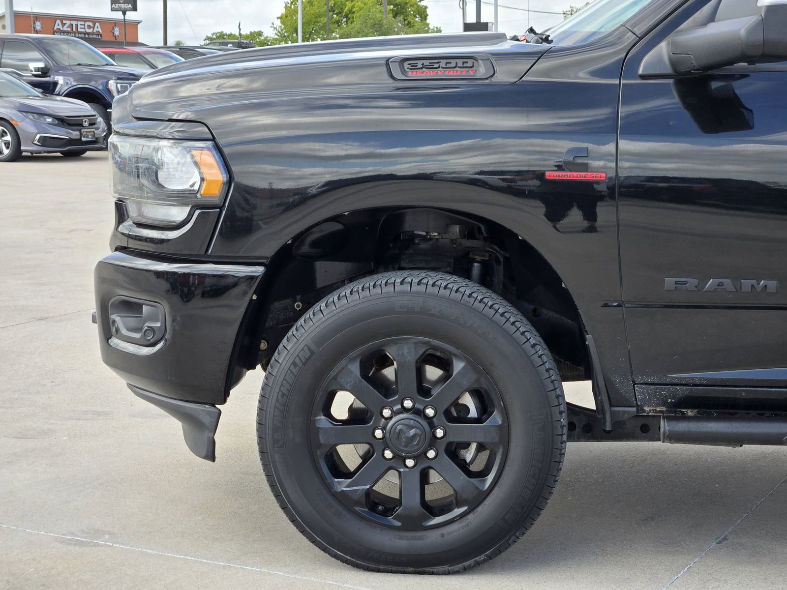 Used 2022 RAM 3500 Big Horn w/ Night Edition AWD/4WD image 9