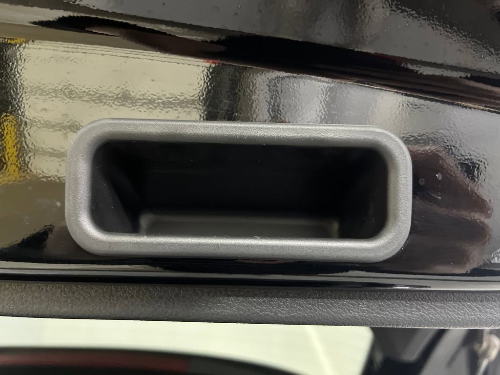 Used 2025 Nissan Kicks SV image 14