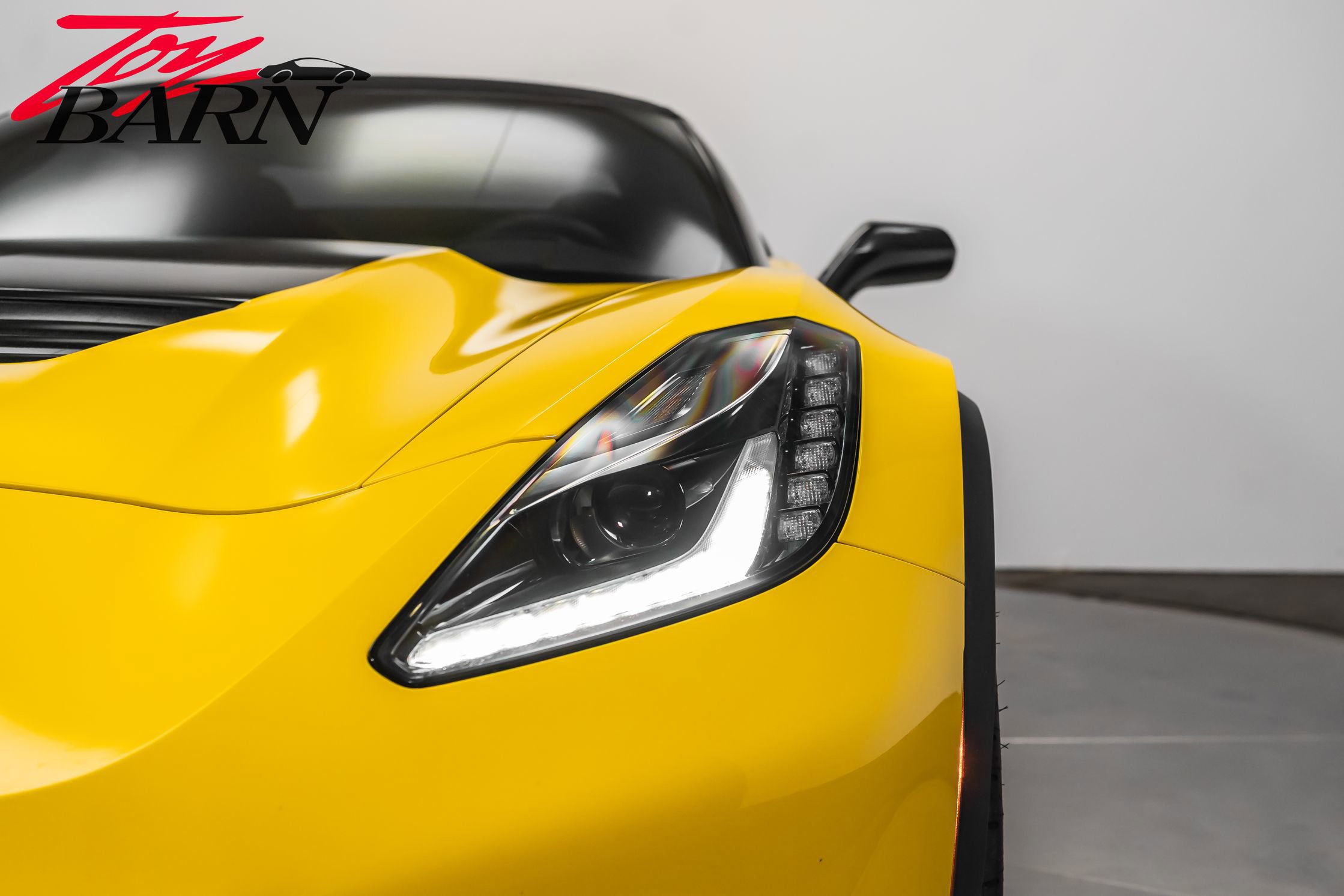 Used 2015 Chevrolet Corvette Z06 w/ 2LZ Preferred Equipment Group image 18