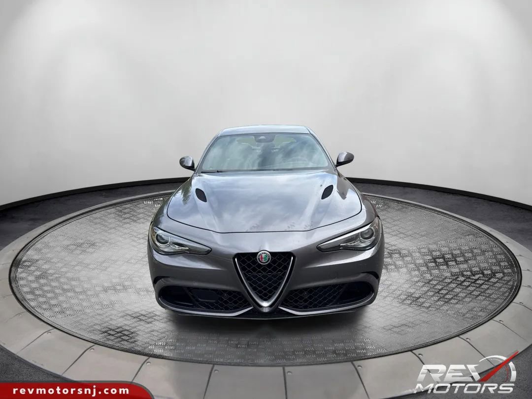 Used 2018 Alfa Romeo Giulia Quadrifoglio w/ Driver Assist Dynamic Package RWD image 8