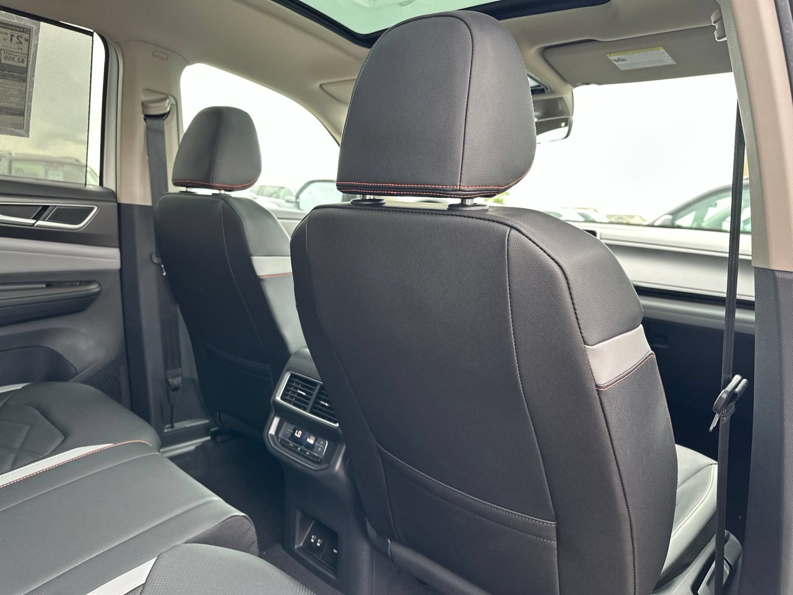 New 2026 Volkswagen Atlas Peak Edition AWD/4WD image 39
