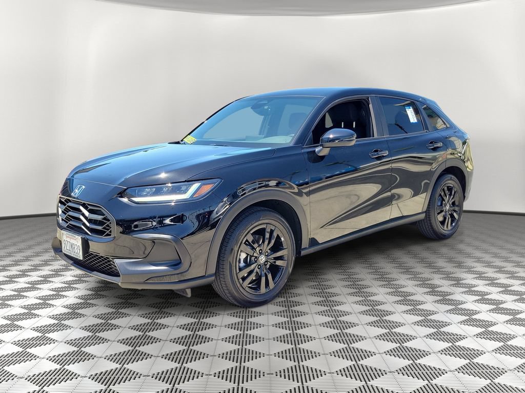 Certified 2027 Honda HR-V Sport image 3